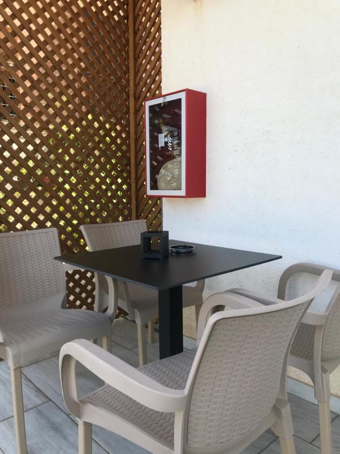 Seahorse Hotel Ksamil Exterior photo