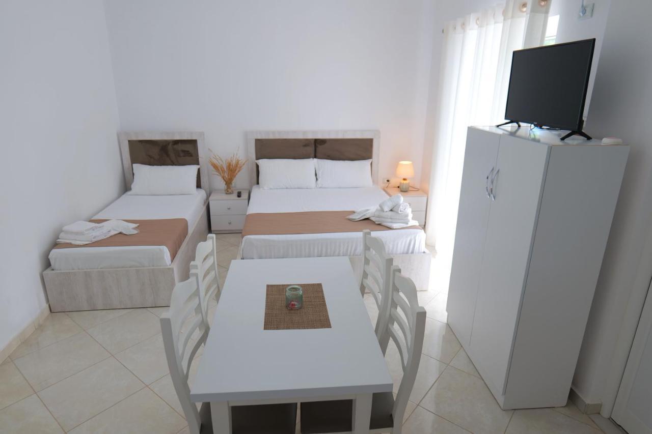 Seahorse Hotel Ksamil Exterior photo