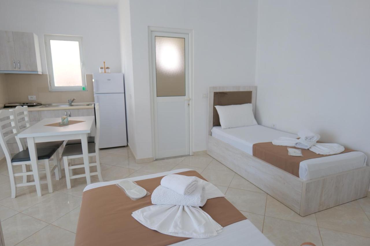 Seahorse Hotel Ksamil Exterior photo
