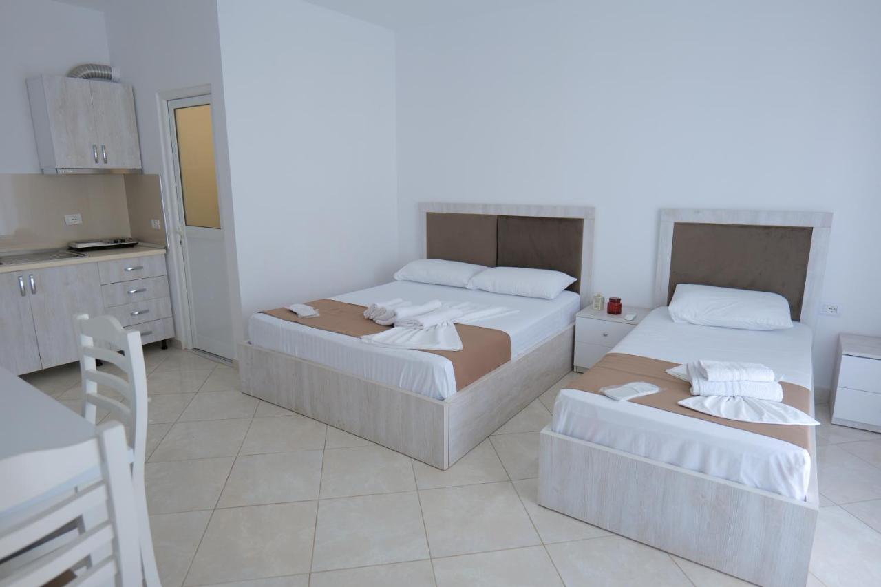 Seahorse Hotel Ksamil Exterior photo