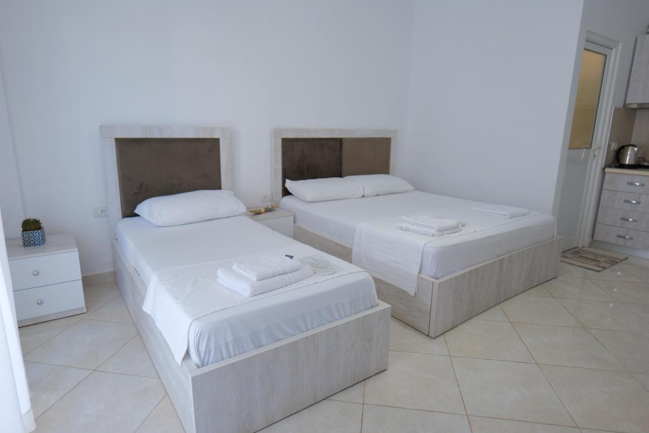 Seahorse Hotel Ksamil Exterior photo